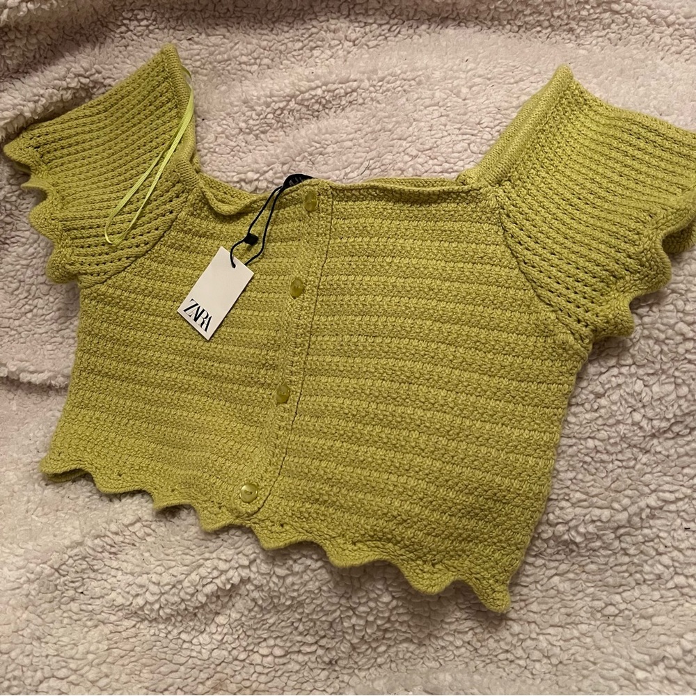 ZARA cropped scalloped top